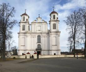 Jiezno Šv. Ar­kan­ge­lo My­ko­lo ir Jo­no Krikš­ty­to­jo baž­ny­čia.