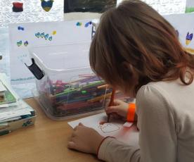 Ko­vo 25-osios ry­tą Alytaus mies­to švie­ti­mo įstai­go­se jau bu­vo ug­do­ma 113 ka­ro pa­bė­gė­lių iš Ukrainos vai­kų. Zitos STANKEVIČIENĖS nuotr.