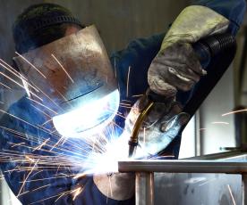  „Fern production“