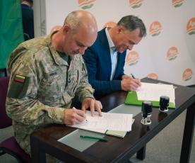 Plk. ltn. Antanas Survilas ir Vytautas Zubras