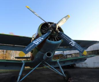 Vyriausybė miesto savivaldybei perdavė 15 Alytaus aeroklubo naudojamų orlaivių, kurių likutinė vertė tik po 1 eurą. Tačiau, aviatorių teigimu, kai kuriuos orlaivius jau dabar galima parduoti už kelias dešimtis tūkstančių eurų.