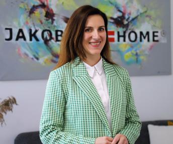 „Jakobsen Home Co“ įmonės gamybos vadovė Indrė Bardzilauskienė: „Tarp savo klientų esame žinomi kaip kokybiškų baldų gamintojai. Kokybė mums buvo, yra ir bus svarbi“. Zi­tos Stan­ke­vi­čie­nės nuotr.