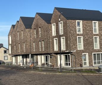 Daugiabučio Nemuno gatvėje statybos oficialiai baigtos pernykštę vasarą – pastatas įregistruotas Nekilnojamojo turto registre.